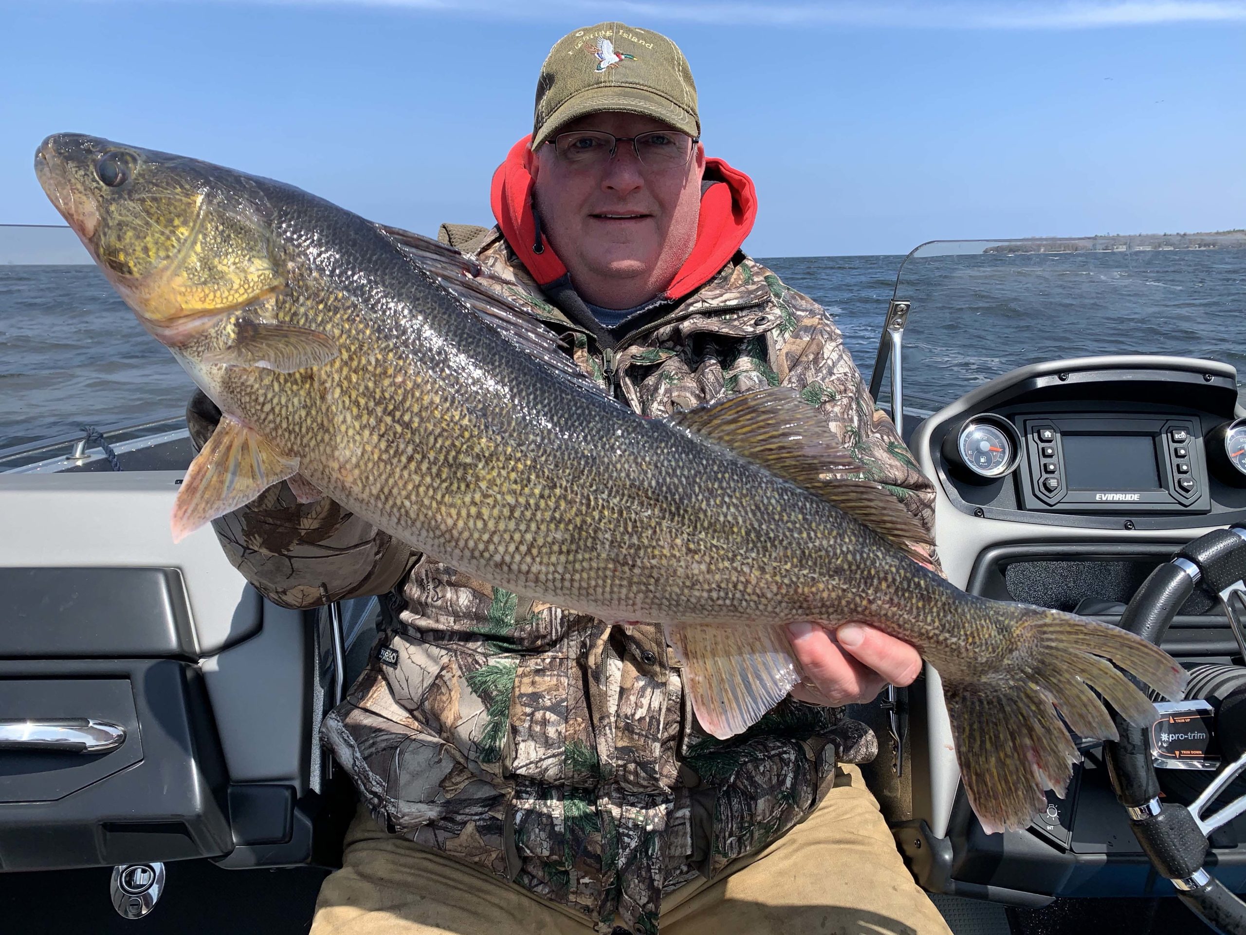 Using Slip Bobbers to Catch Walleye - Green Bay Trophy Fishing